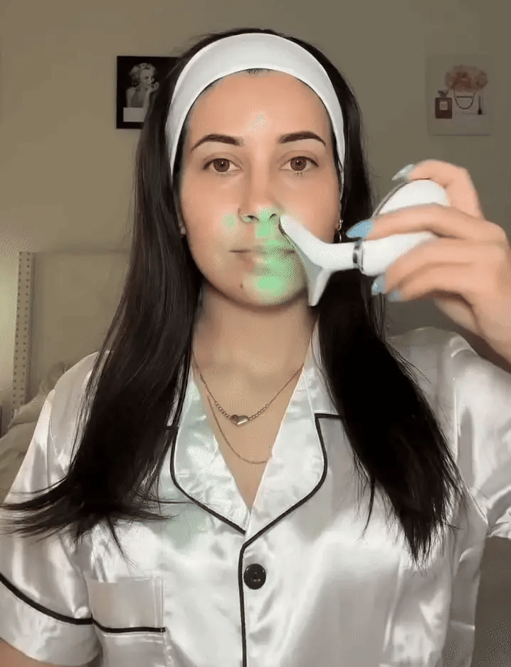Masajeador Facial LED 7 Colores con EMS y Calor Reafirmante (Blanco)
